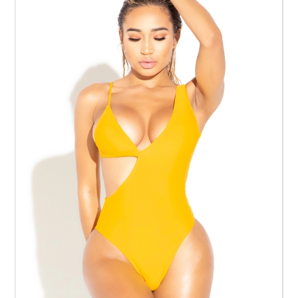 SEXY ONE PIECE SWIMSUIT MATTE COLLECTION